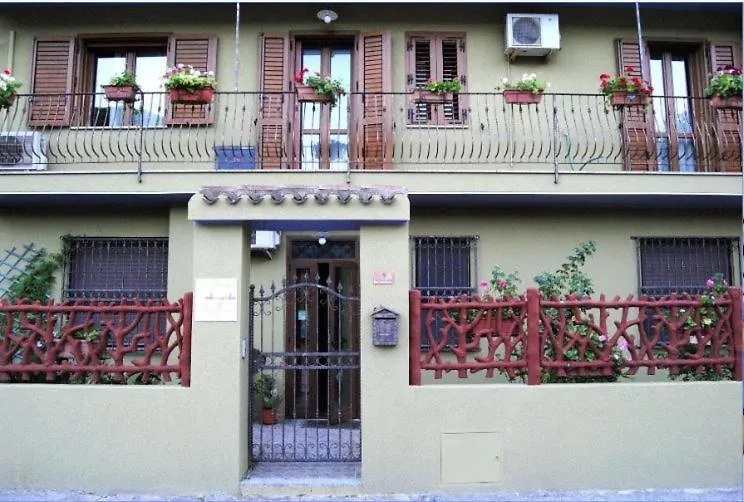 Domus Birdi Bed & Breakfast Orroli
